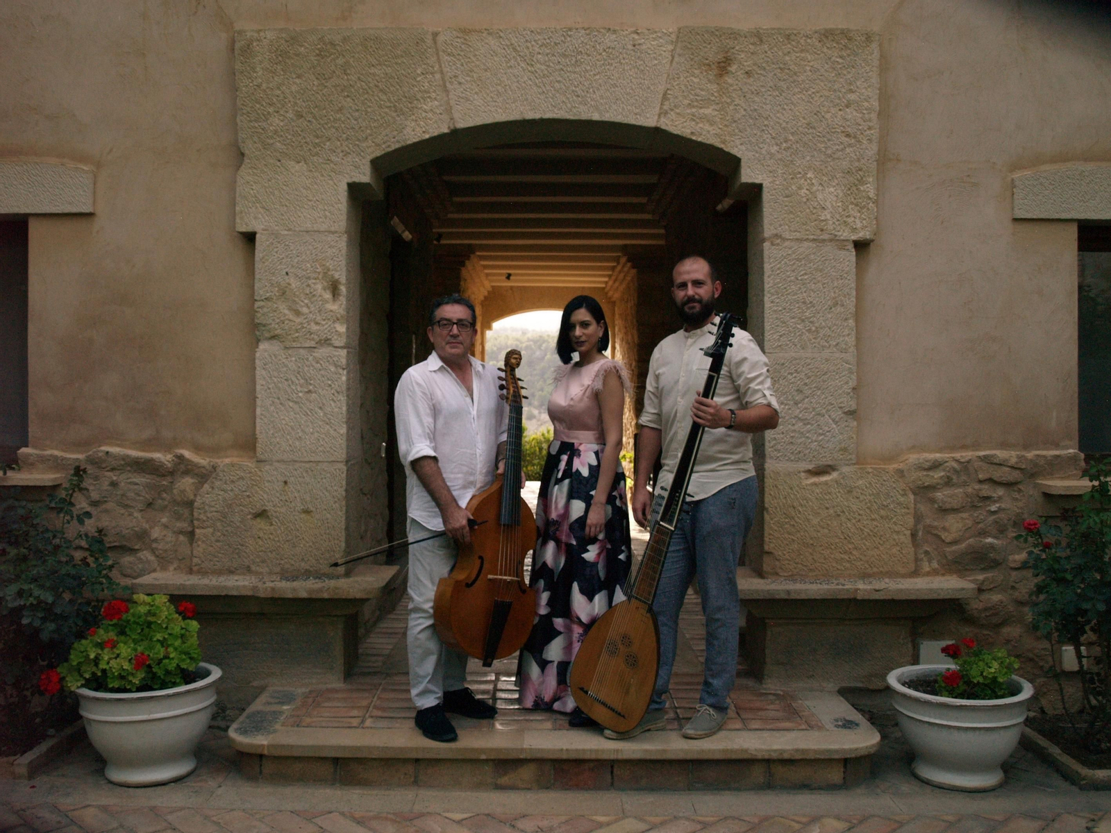 La formación de Capella de Ministrers para este CD (Magraner, Agúndez, Cases).