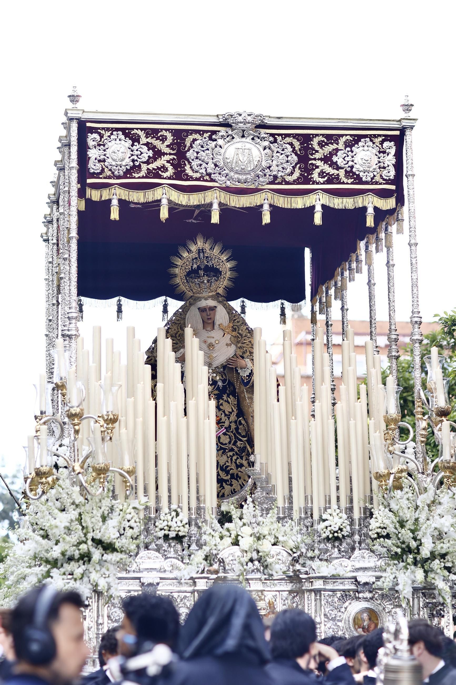 Descendimiento en el Viernes Santo de Málaga, en imágenes