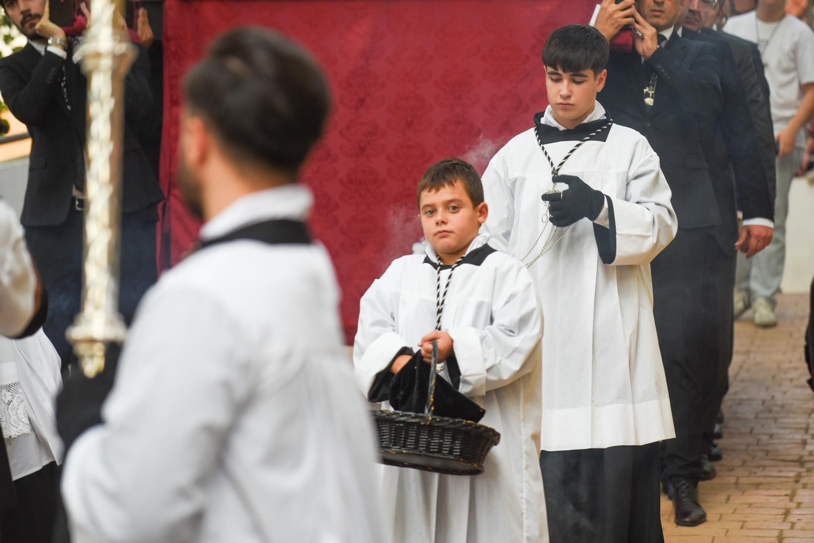 El vía crucis misionero del Cristo del Amor, en imágenes