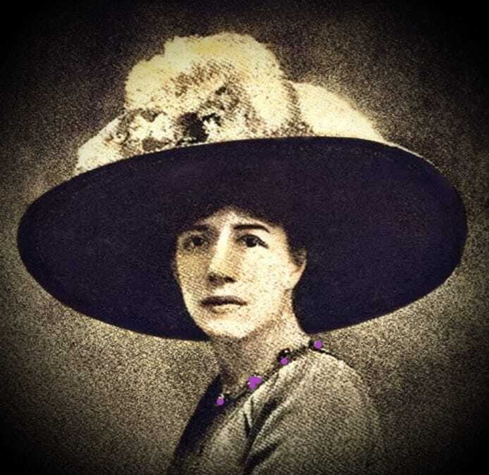 Retrato de la periodista y traductora francesa Renée Lafont.