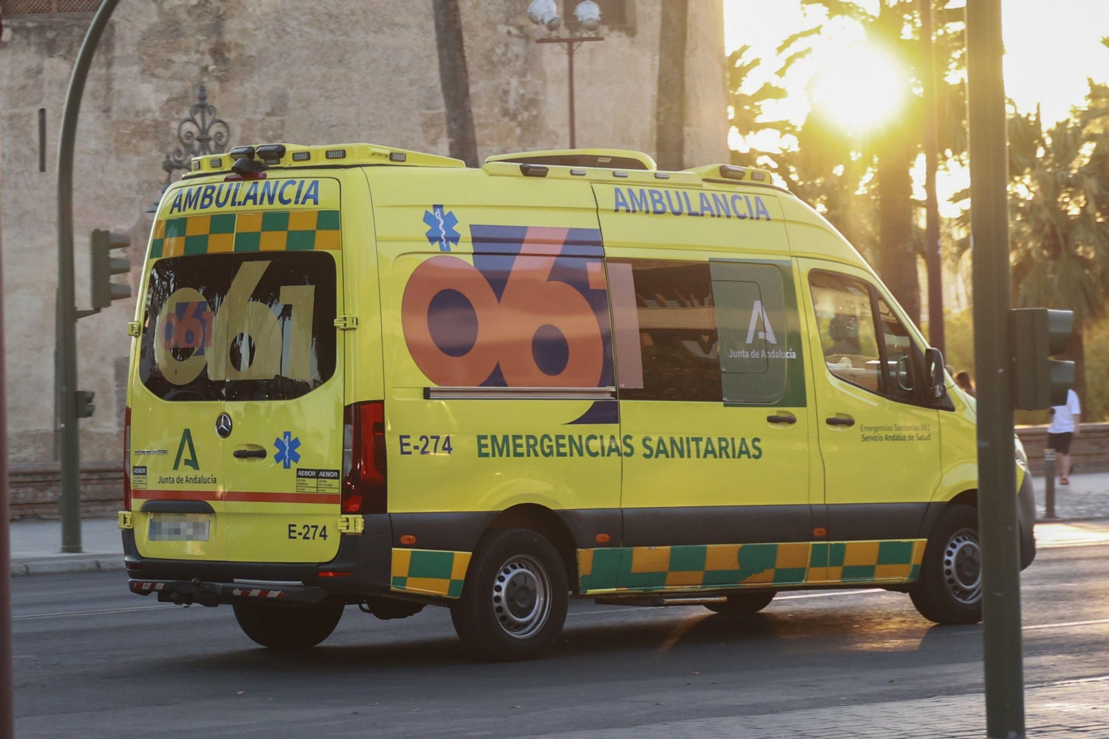 Un vehículo de emergencias 061 en Andalucía