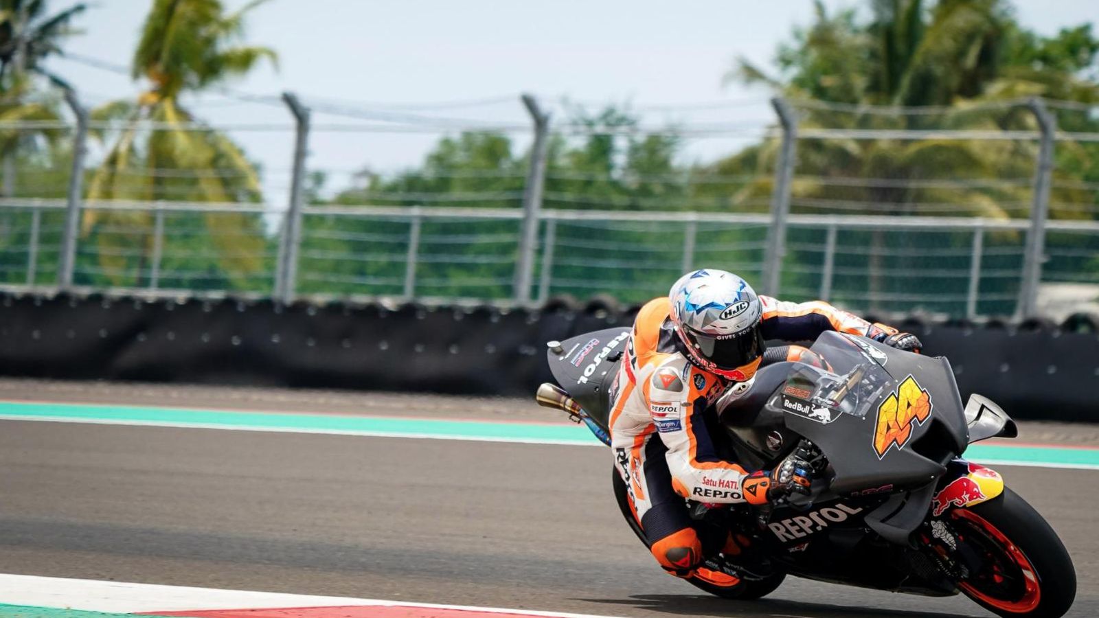 Pol Espargaró, rodando en el circuito de Mandalika.