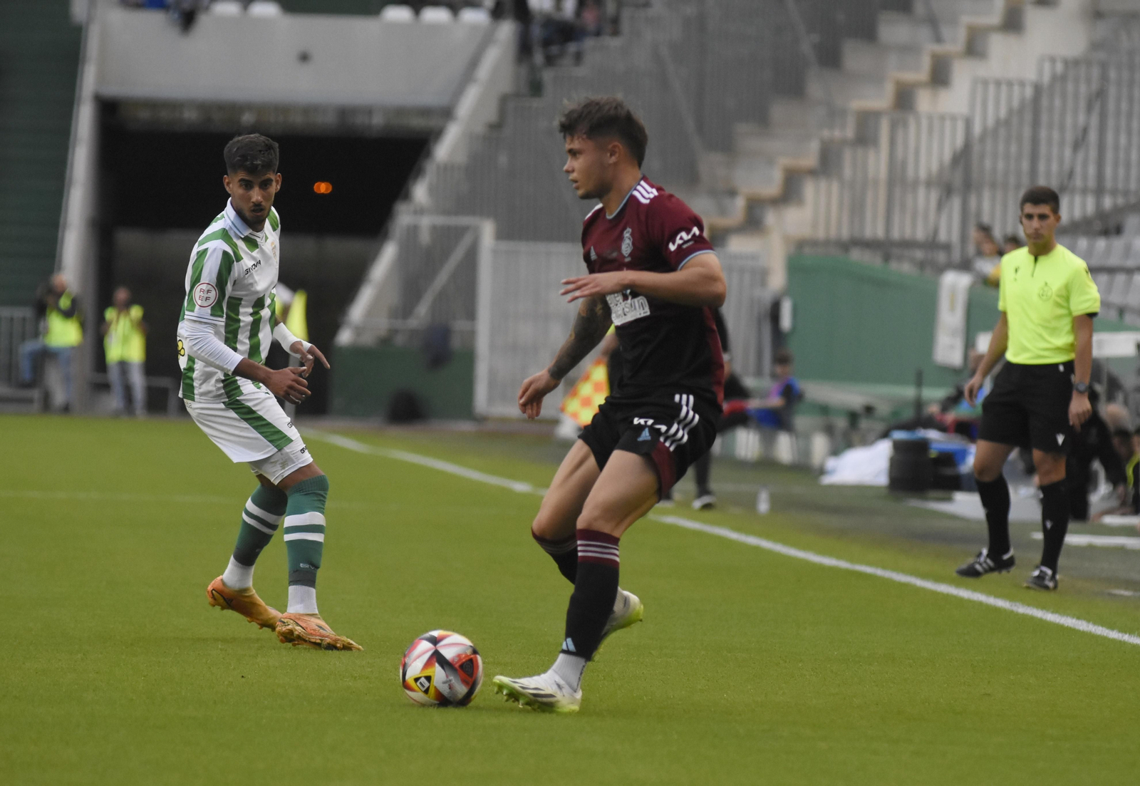 Imágenes del partido entre el Córdoba y el Recreativo de Huelva en El Arcángel