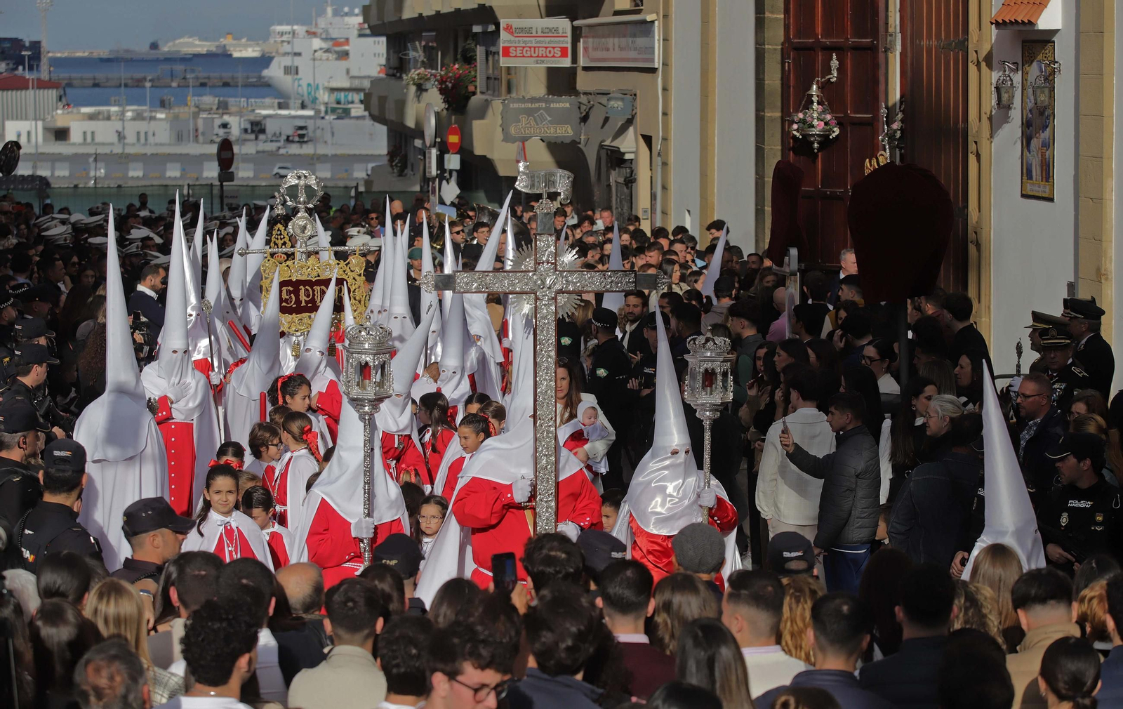 Fotos del Lunes Santo en Algeciras: La Columna
