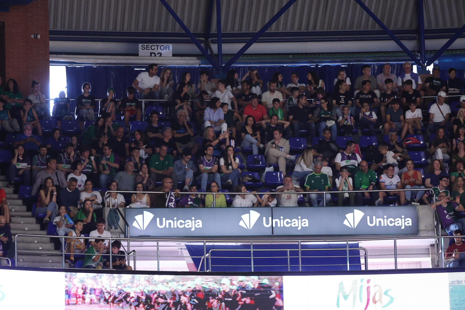 Búscate en las gradas del Carpena en el Unicaja-UCAM Murcia