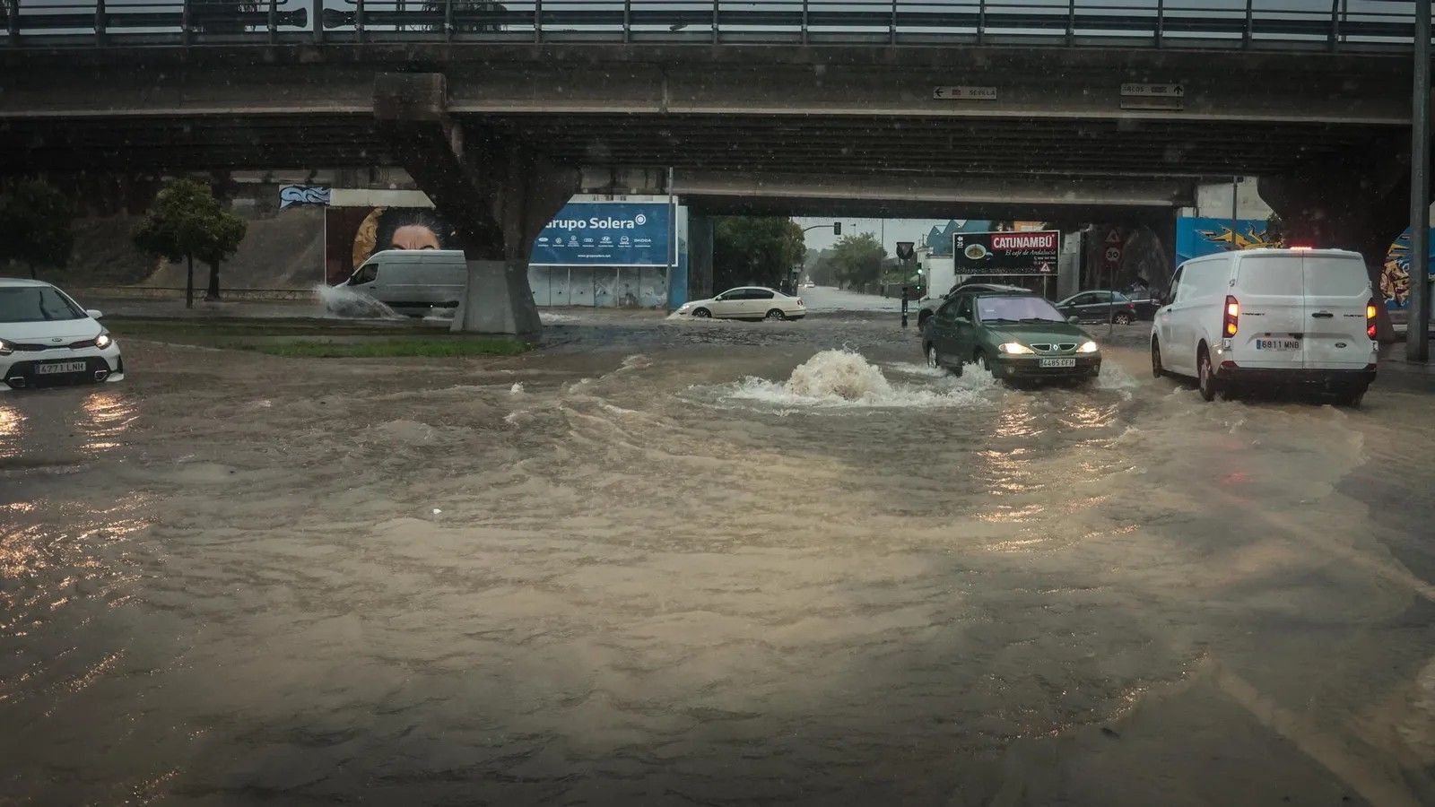 Paso inferior inundado, en Jerez.