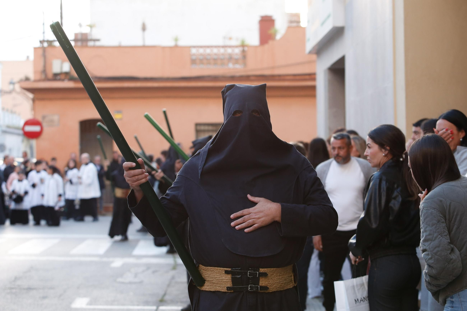 Fotos del Lunes Santo en La Línea: El Silencio
