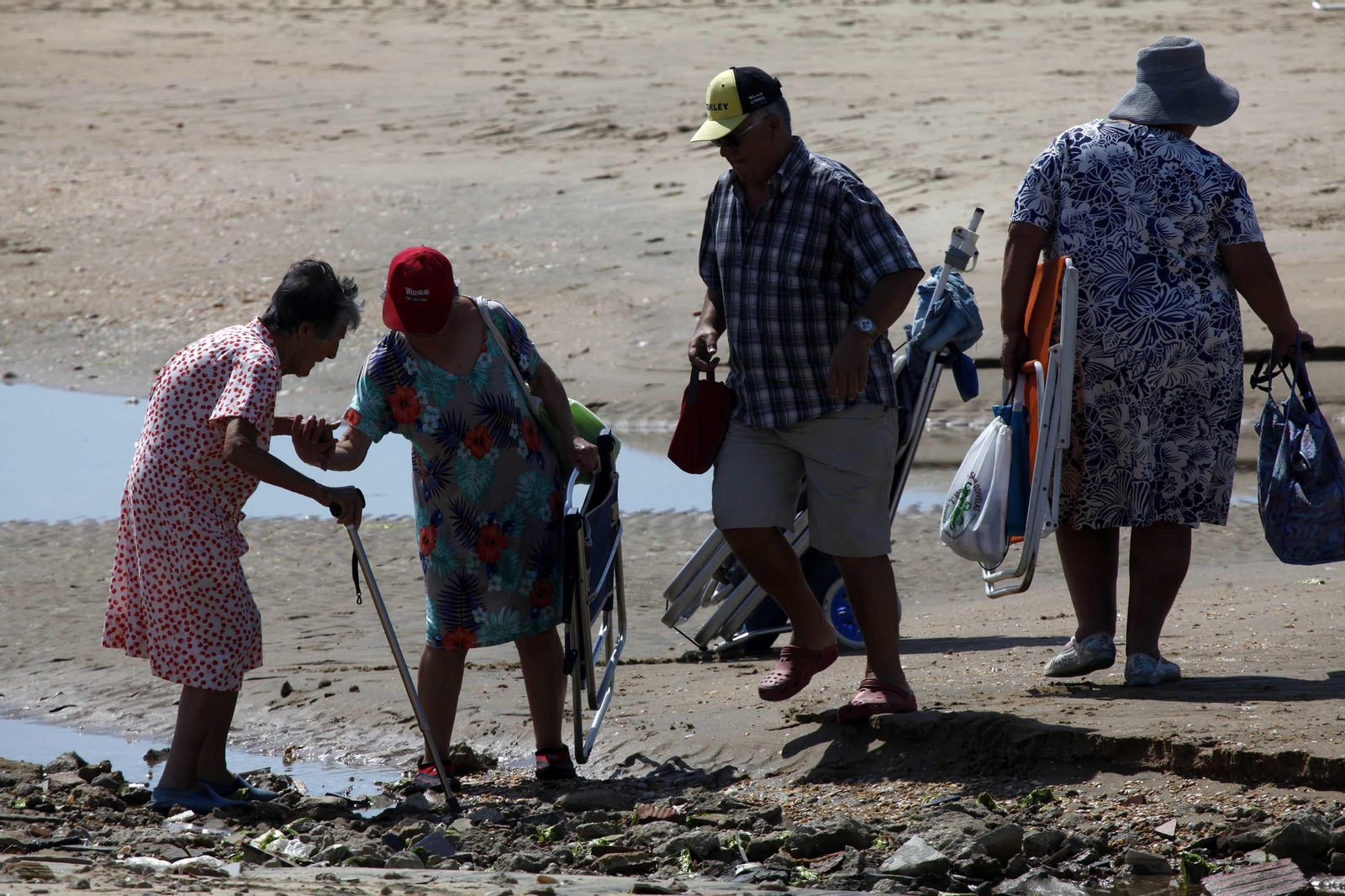 Las imágenes de la recuperación de la playa de La Antilla