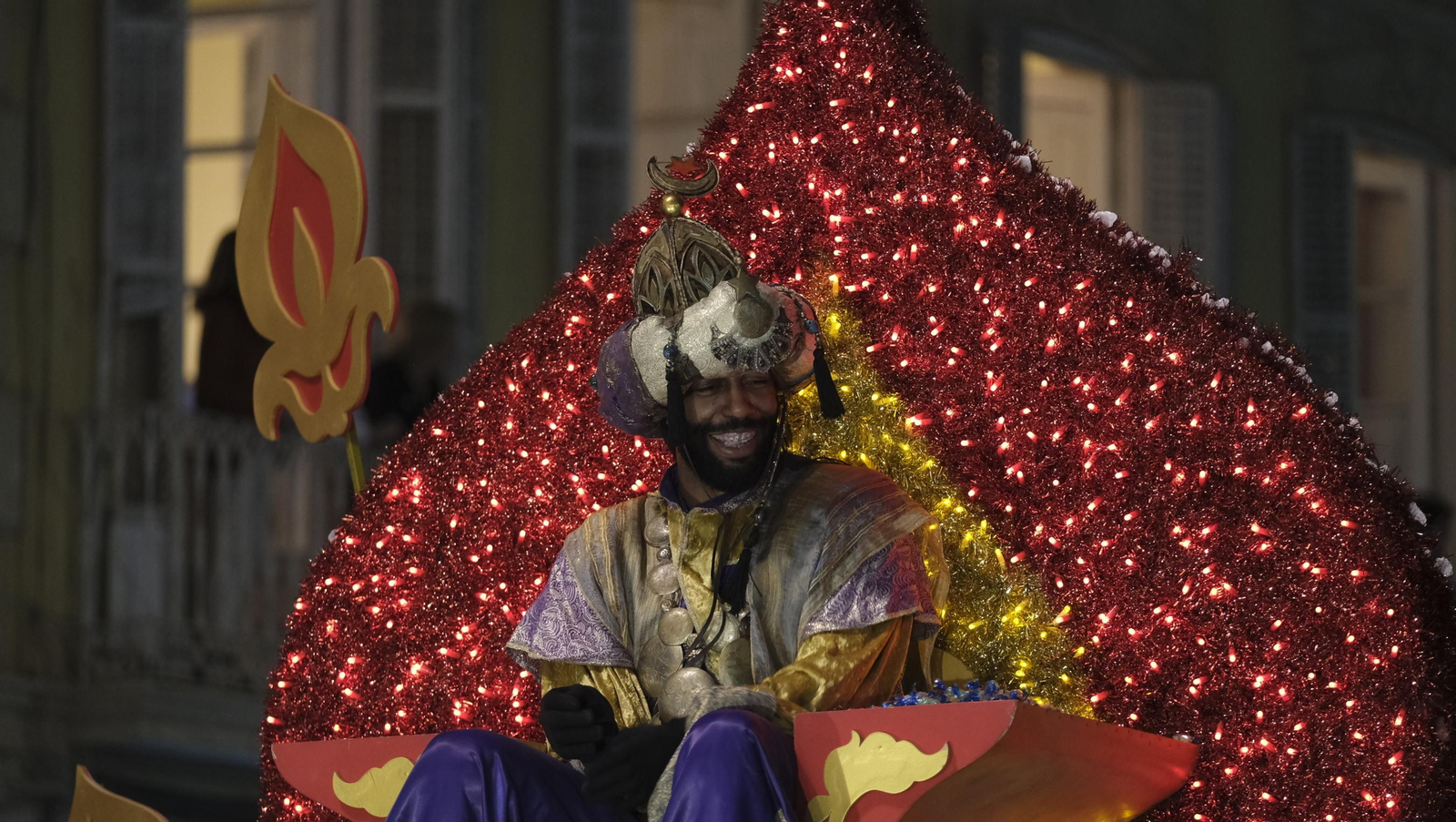 Imágenes de la Cabalgata de los Reyes Magos en Almería