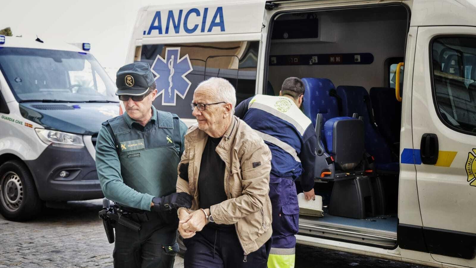 Víctor Ocaña, el otro acusado por el caso Quality Food, a su llegada a la Audiencia Provincial procedente de prisión.