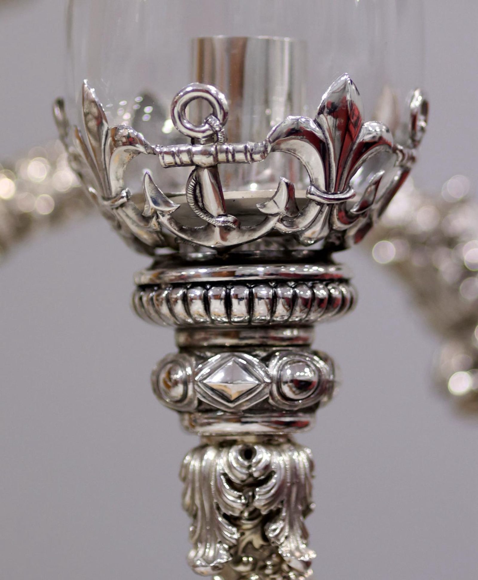 Detalle de los candelabros