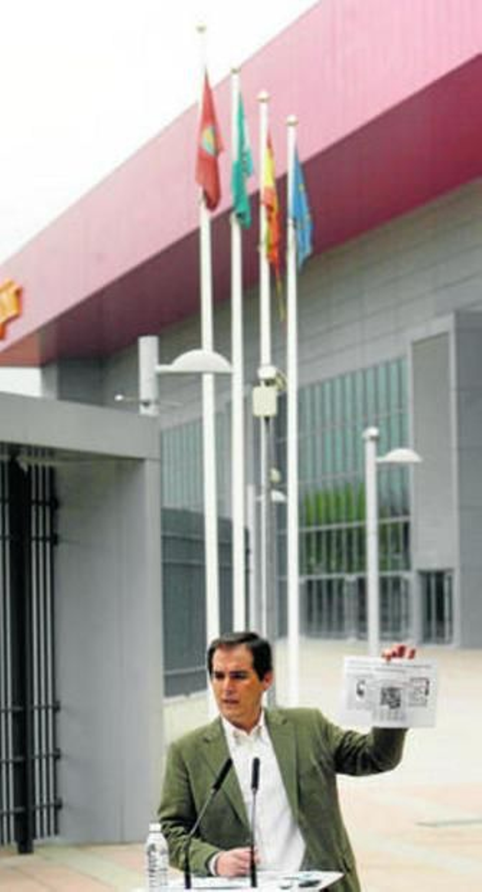 El alcalde, José Antonio Nieto, cuando presentó el proyecto. El alcalde, José Antonio Nieto, cuando presentó el proyecto.