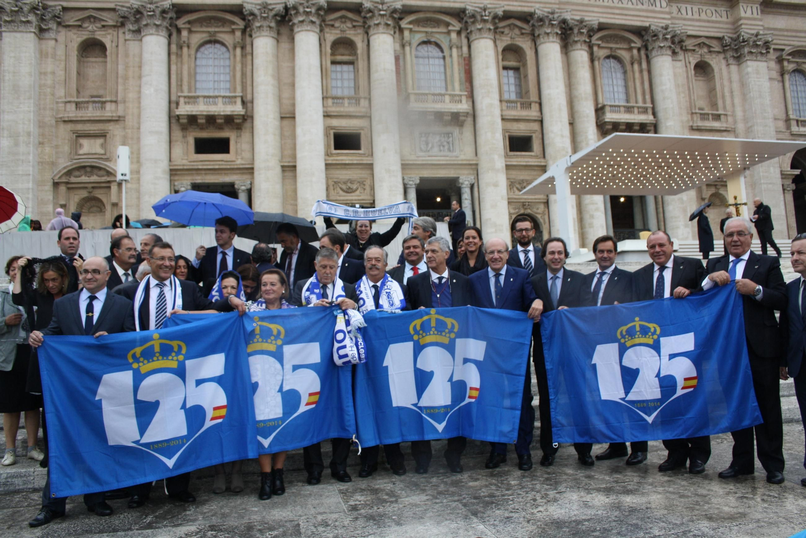 El día que el Papa Francisco recibió a una delegación del Recreativo de Huelva por su 125 aniversario