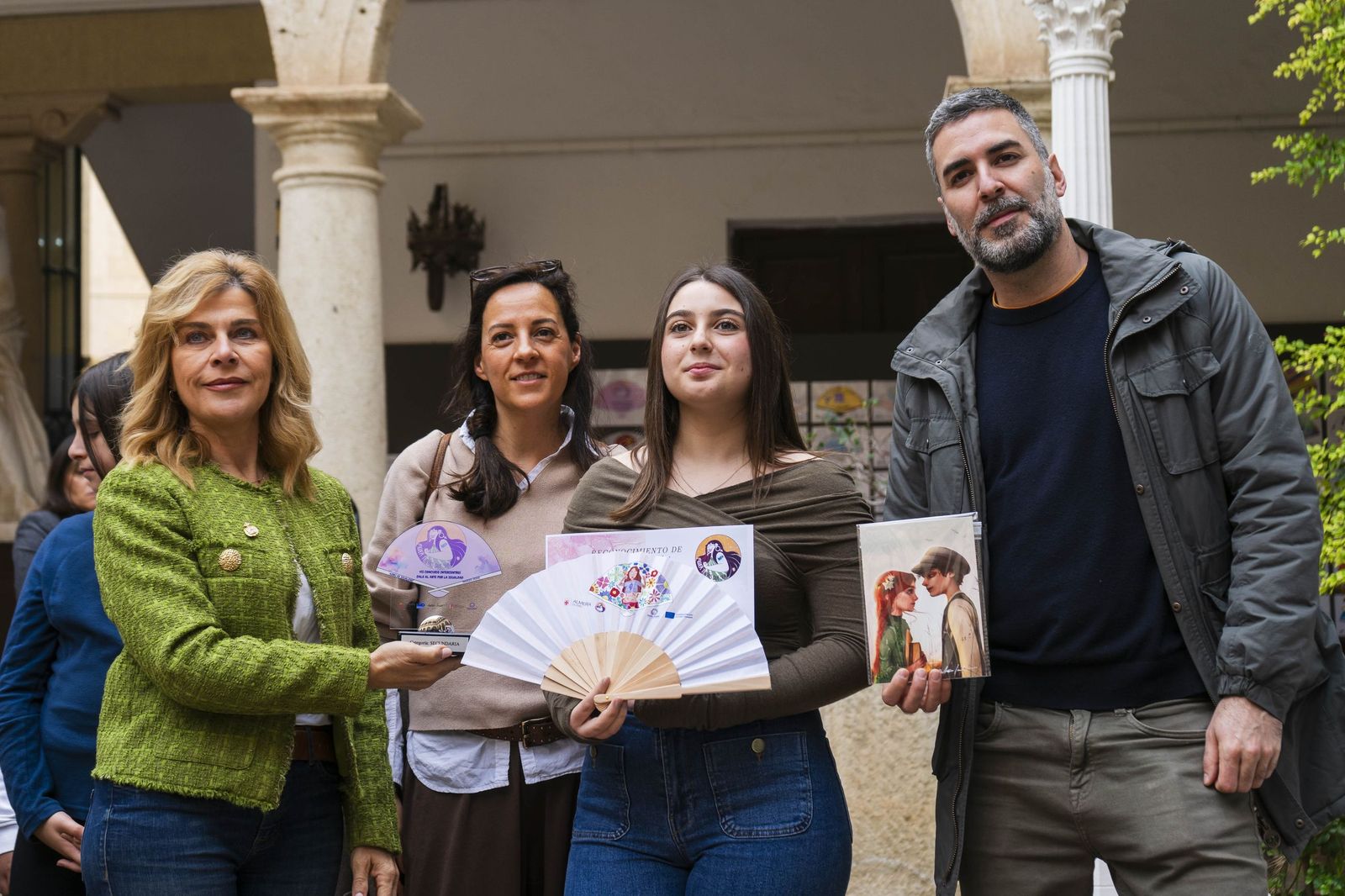 Las imágenes de los premios de la VII Edición del Concurso Intercentros 'Dale al Arte por la Igualdad'