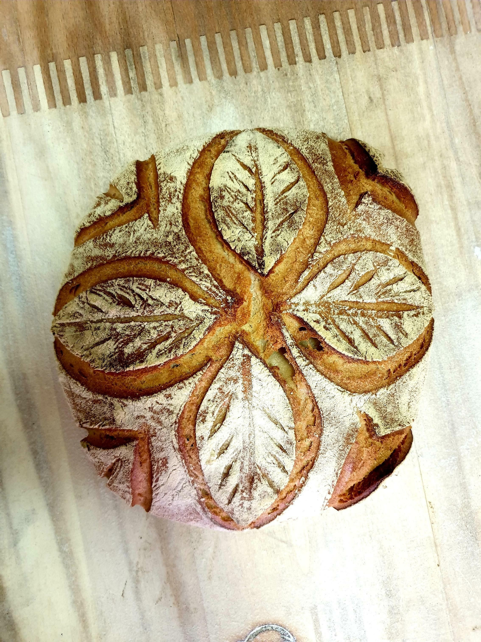 Pan de nuevo formato elaborado con diferentes harinas molidas a la piedra.