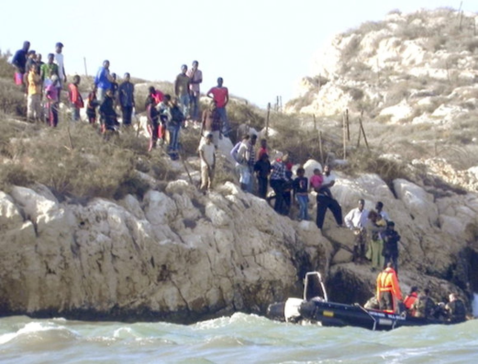 España gastará en torno a 25 millones en las repatriaciones forzosas de inmigrantes