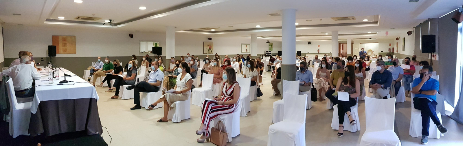 Taller celebrado hoy por Coexphal para explicar a sus empresas asociadas el nuevo convenio del manipulado que se sellará el viernes