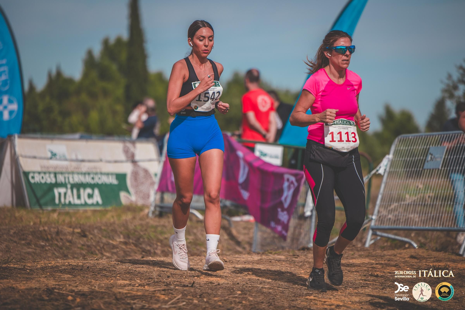 Búscate en las fotos del Cross de Itálica 2025 | 1