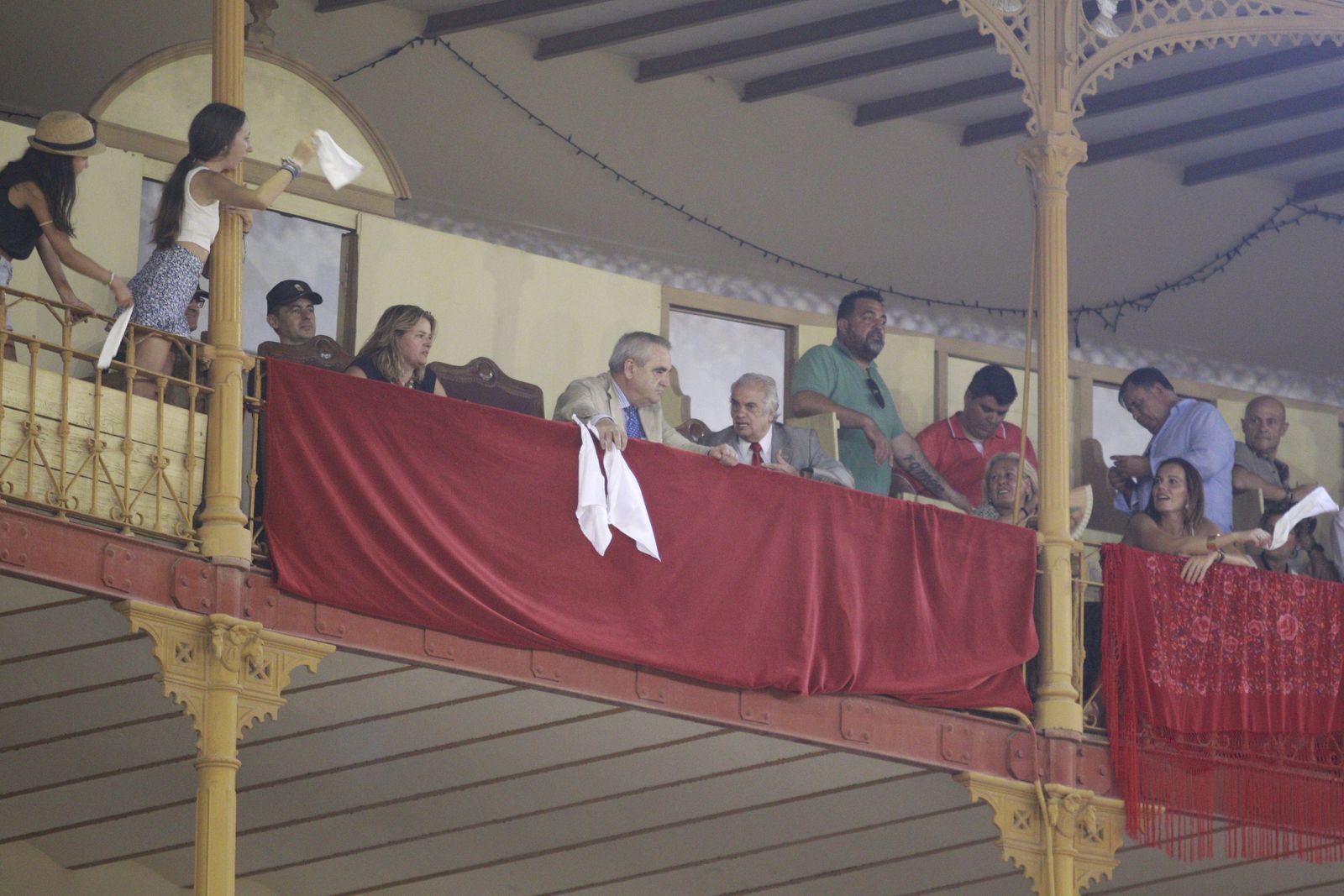 Imágenes de la corrida de toros del jueves en la Feria de Almería 2024