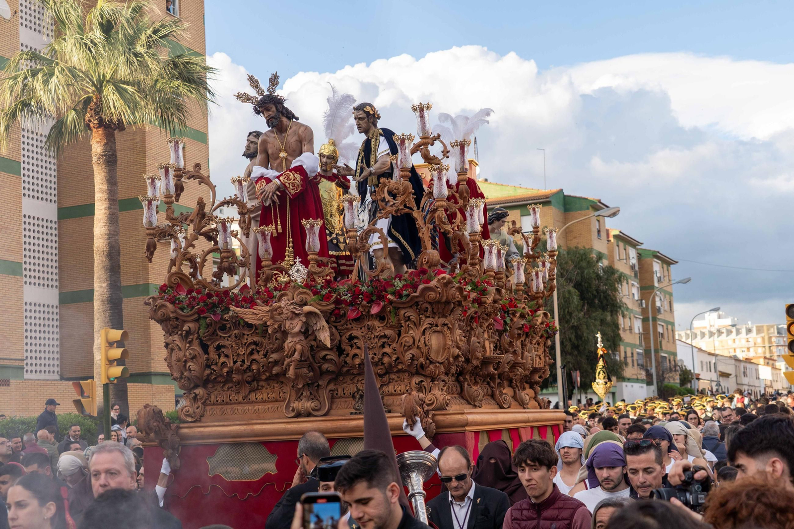 Martes Santo: Imágenes de la procesión de La Sentencia