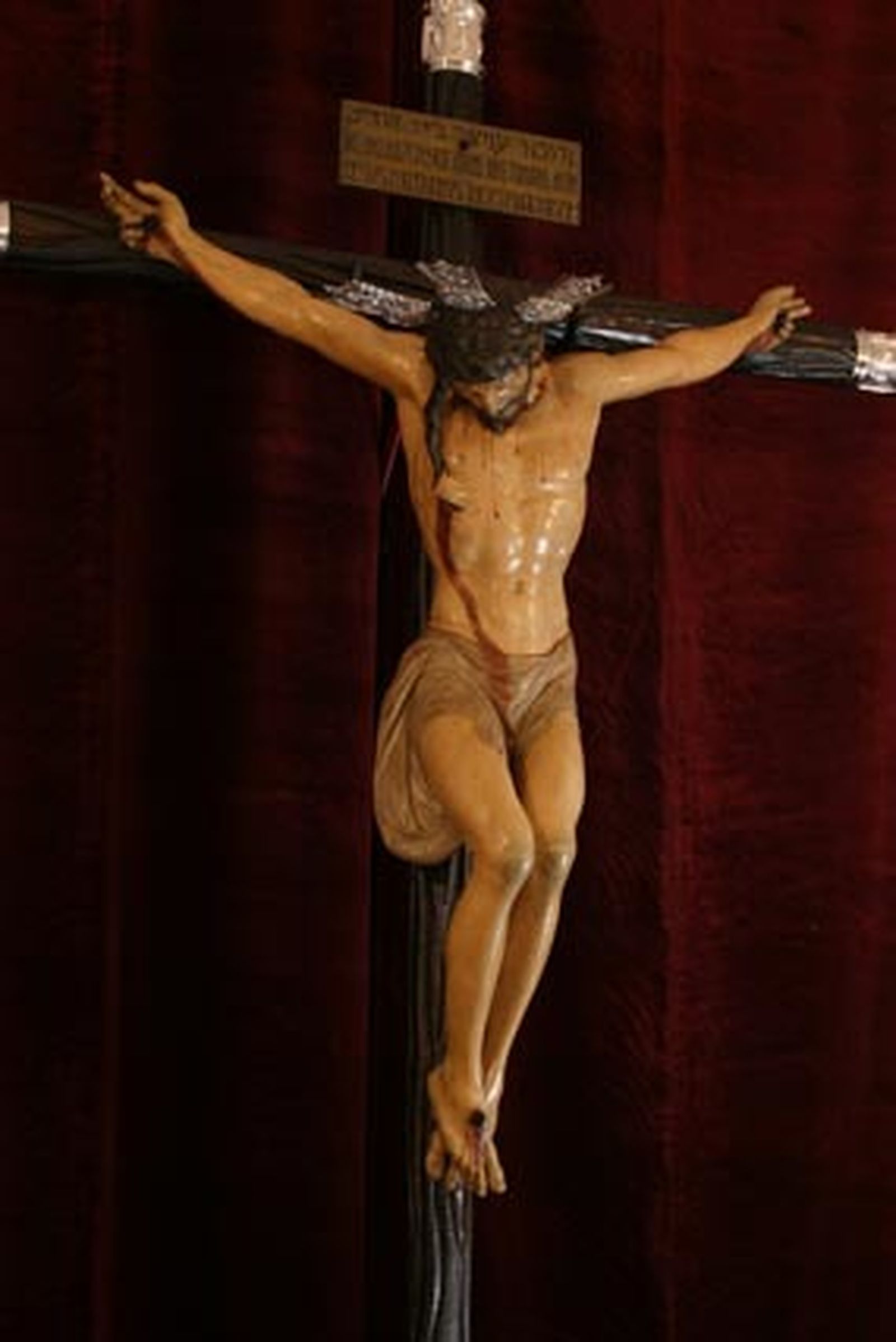 Las cofradías llenan de luz El Viso del Alcor