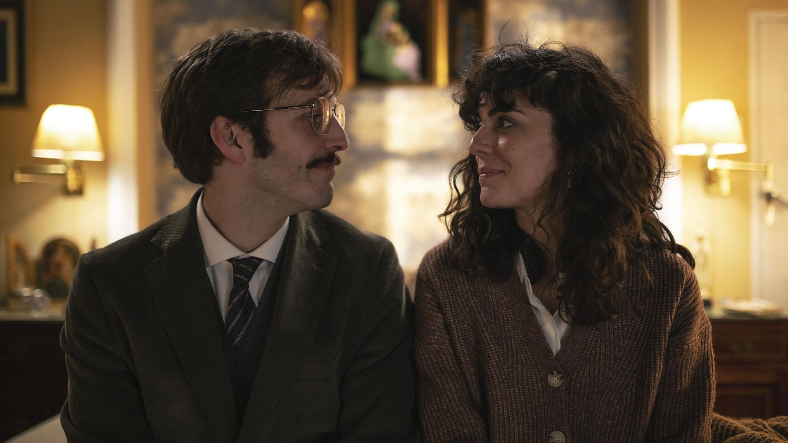 Con Pablo Gómez Pando, en una escena de ‘Solos en la noche’, de Guillermo Rojas.