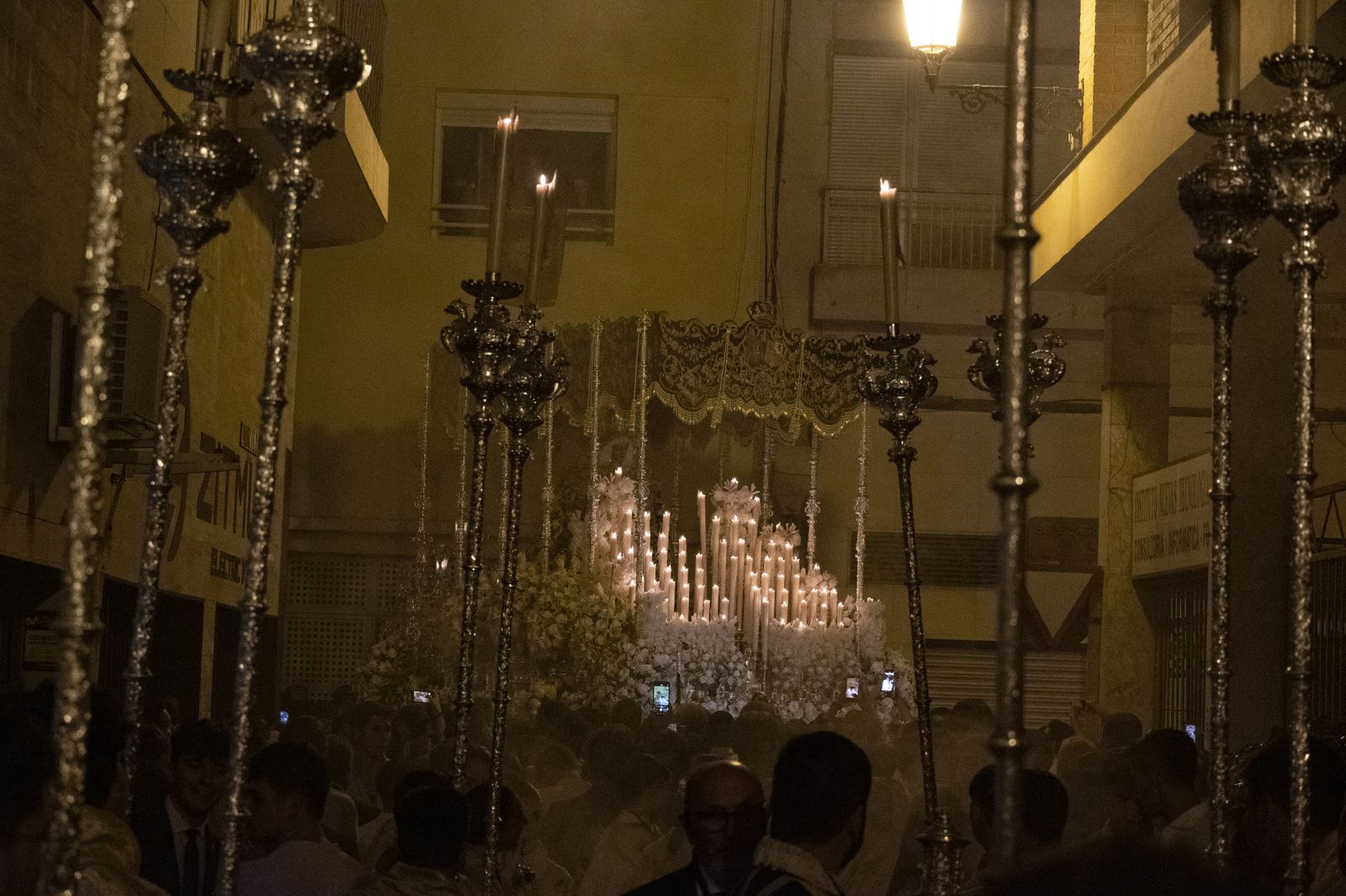 Las mejores imágenes de la procesión de la Amargura Coronada