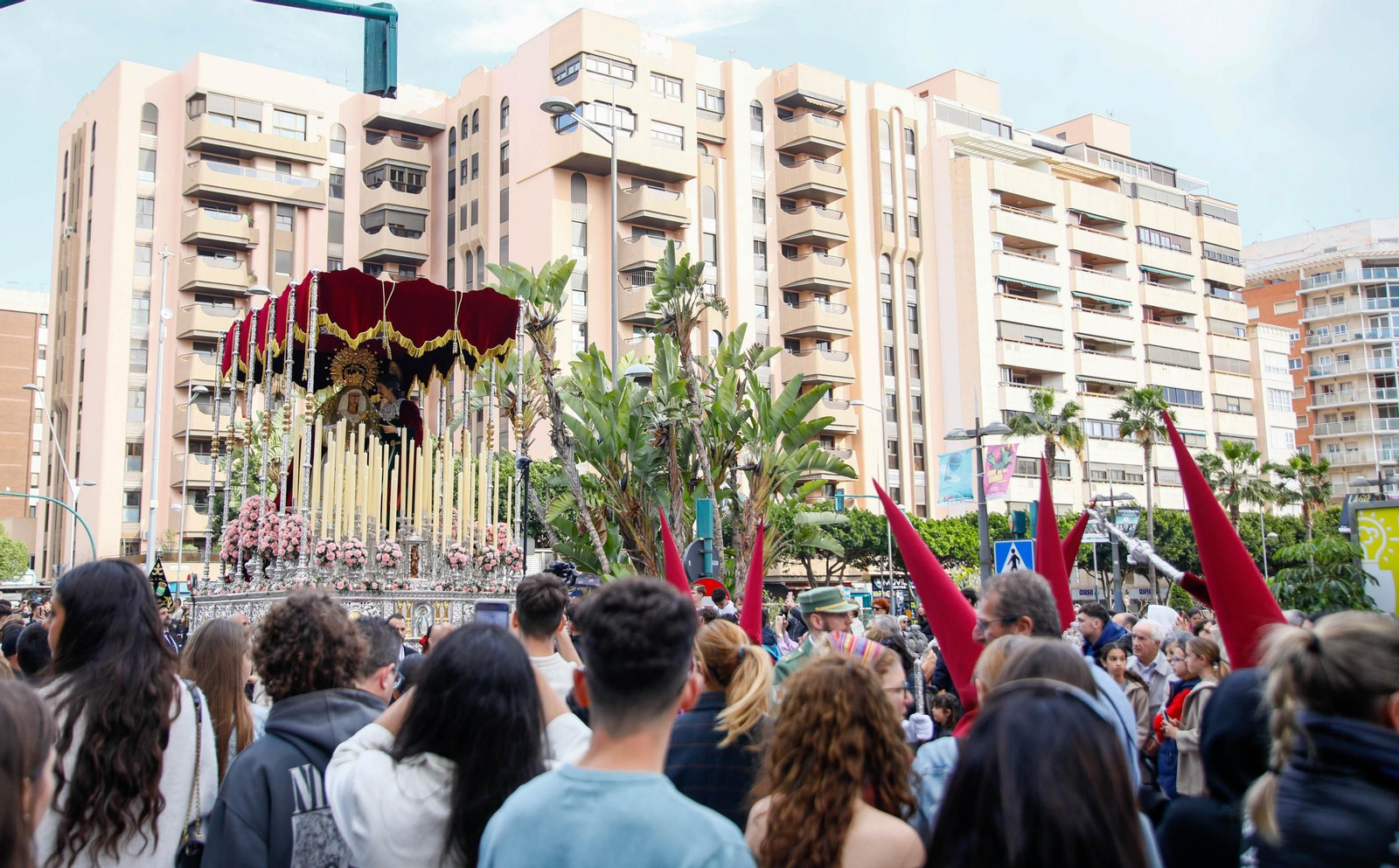 Coronación en la Semana Santa de Almería 2025