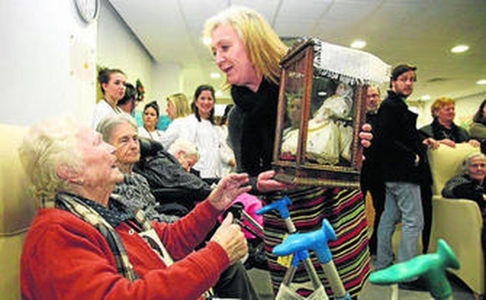 La hermandad, en uno de los actos con los mayores.