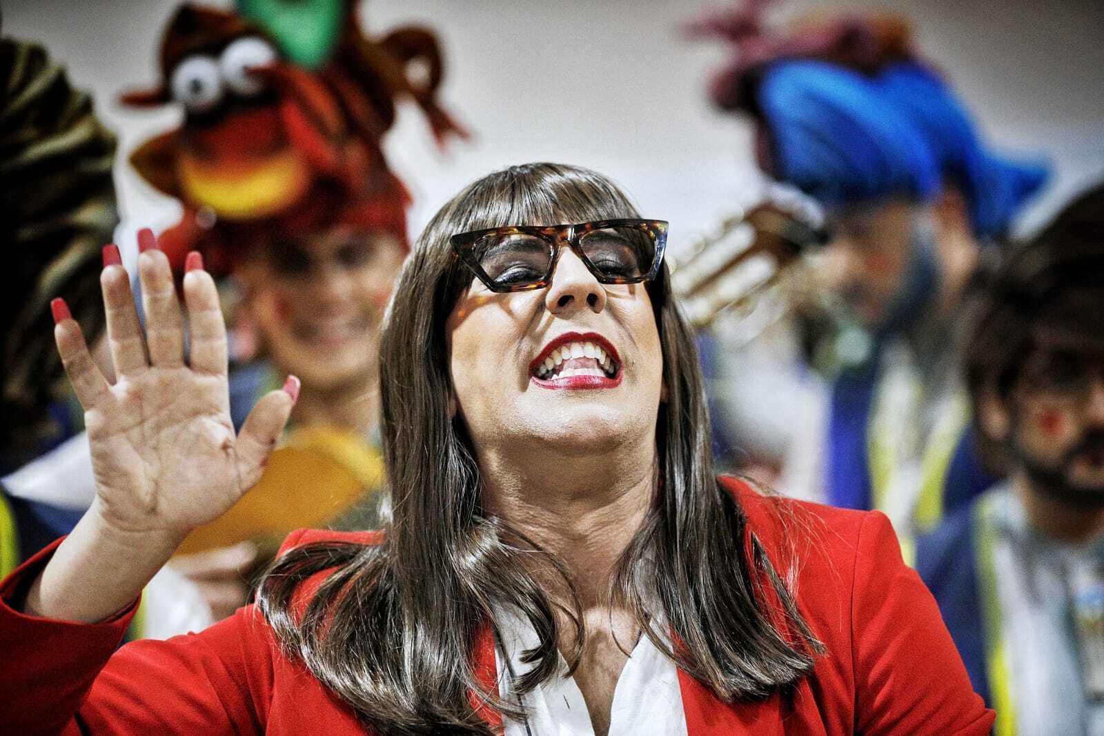 Chirigota 'Este año venimos con esperanza'. en camerinos.