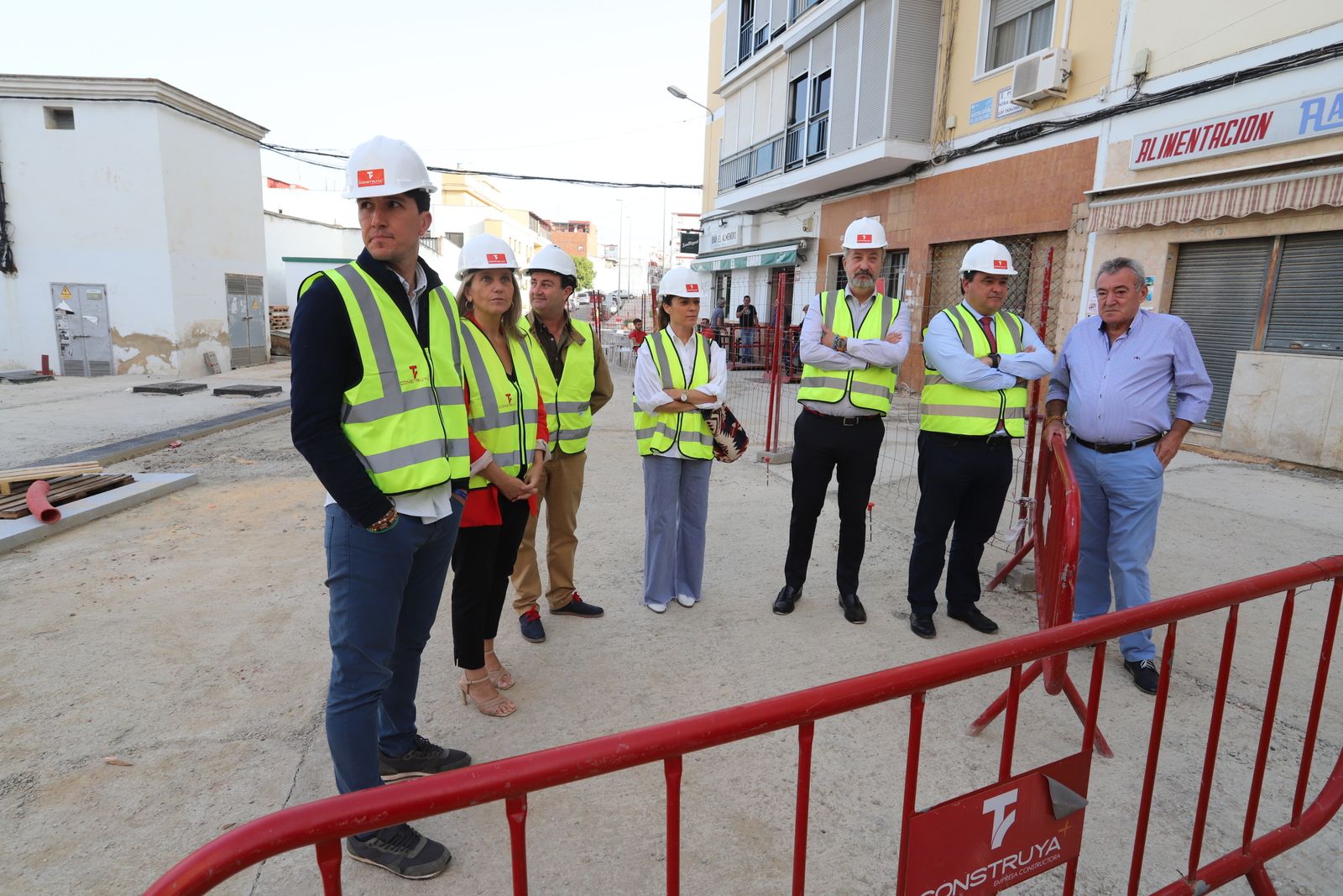Las obras de peatonalización de la Plaza de Los Dolores, en imágenes