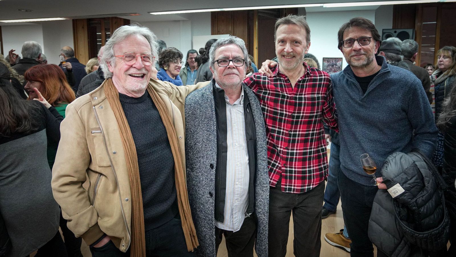 Imágenes de la inauguración de la exposición de Manuel del Valle en la sala ArteaDiario