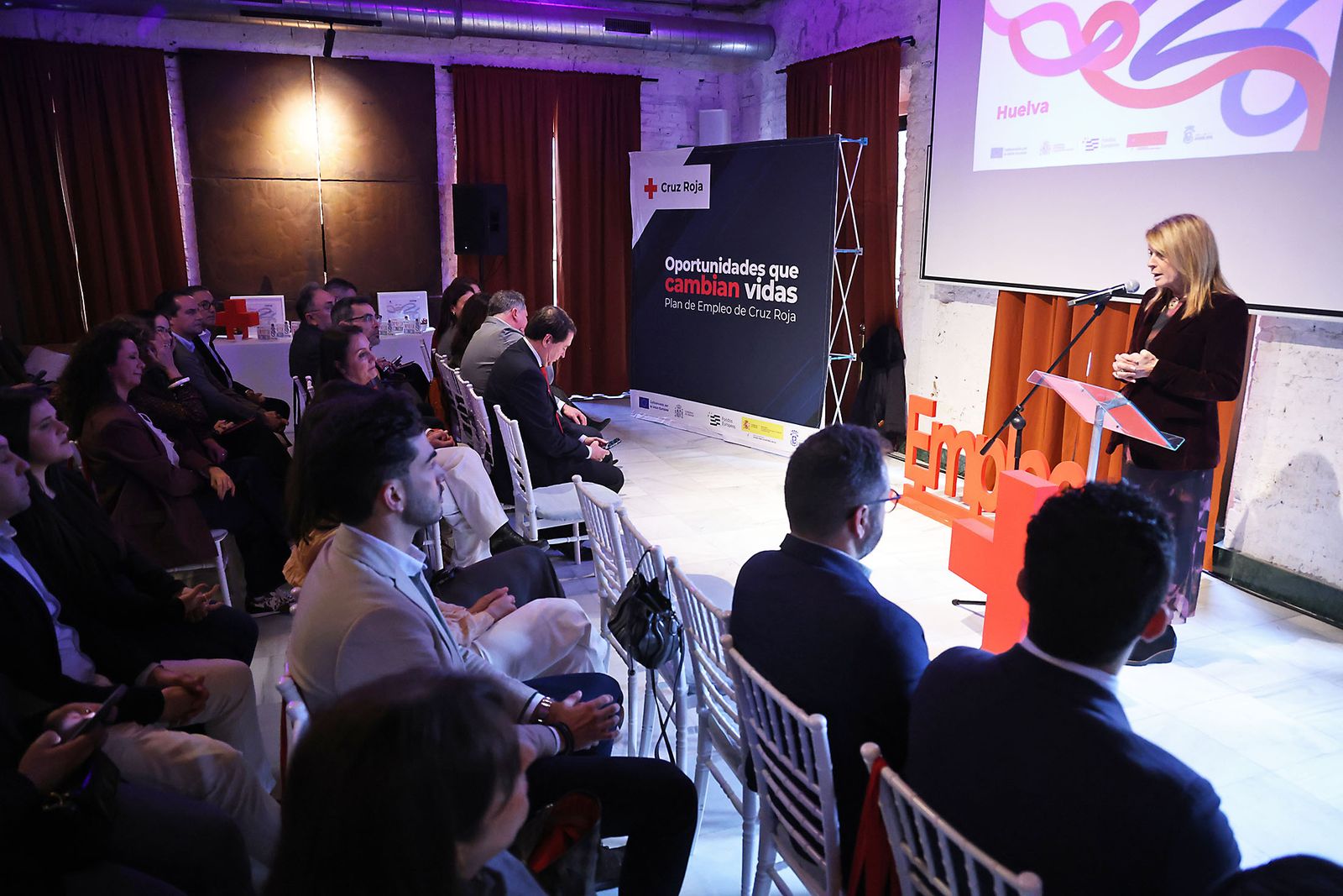 Fotografías del acto de reconocimiento de Cruz Roja a empresas y entidades