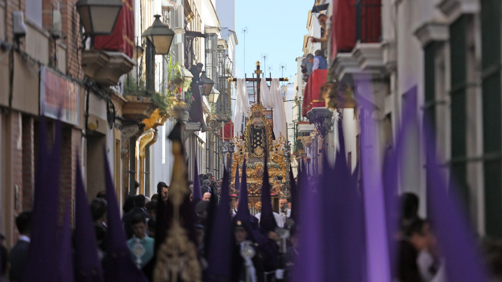 Imágenes de la Hermandad del Loreto en el Viernes Santo de Jerez 2025