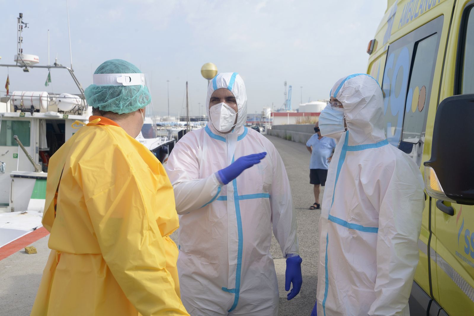 Fotos del desembarco del Denebola de Salvamento Marítimo
