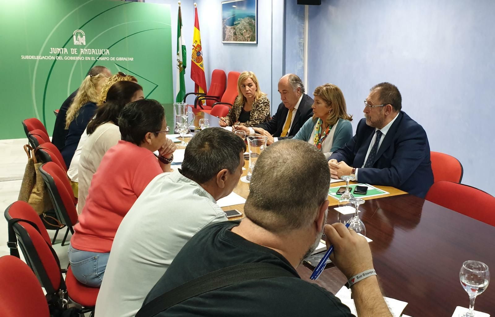 Reunión entre los representantes de la Junta y la Coordinadora de la Sanidad