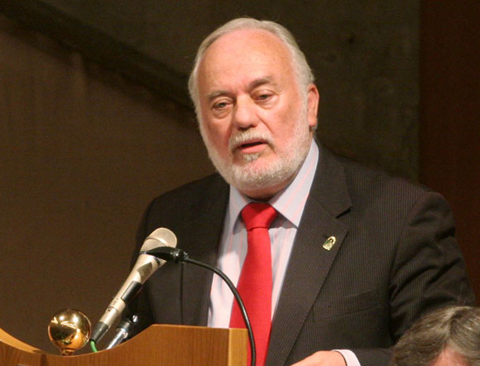 Pérez Saldaña apuesta por rentabilizar el ibérico de Jabugo en el mercado