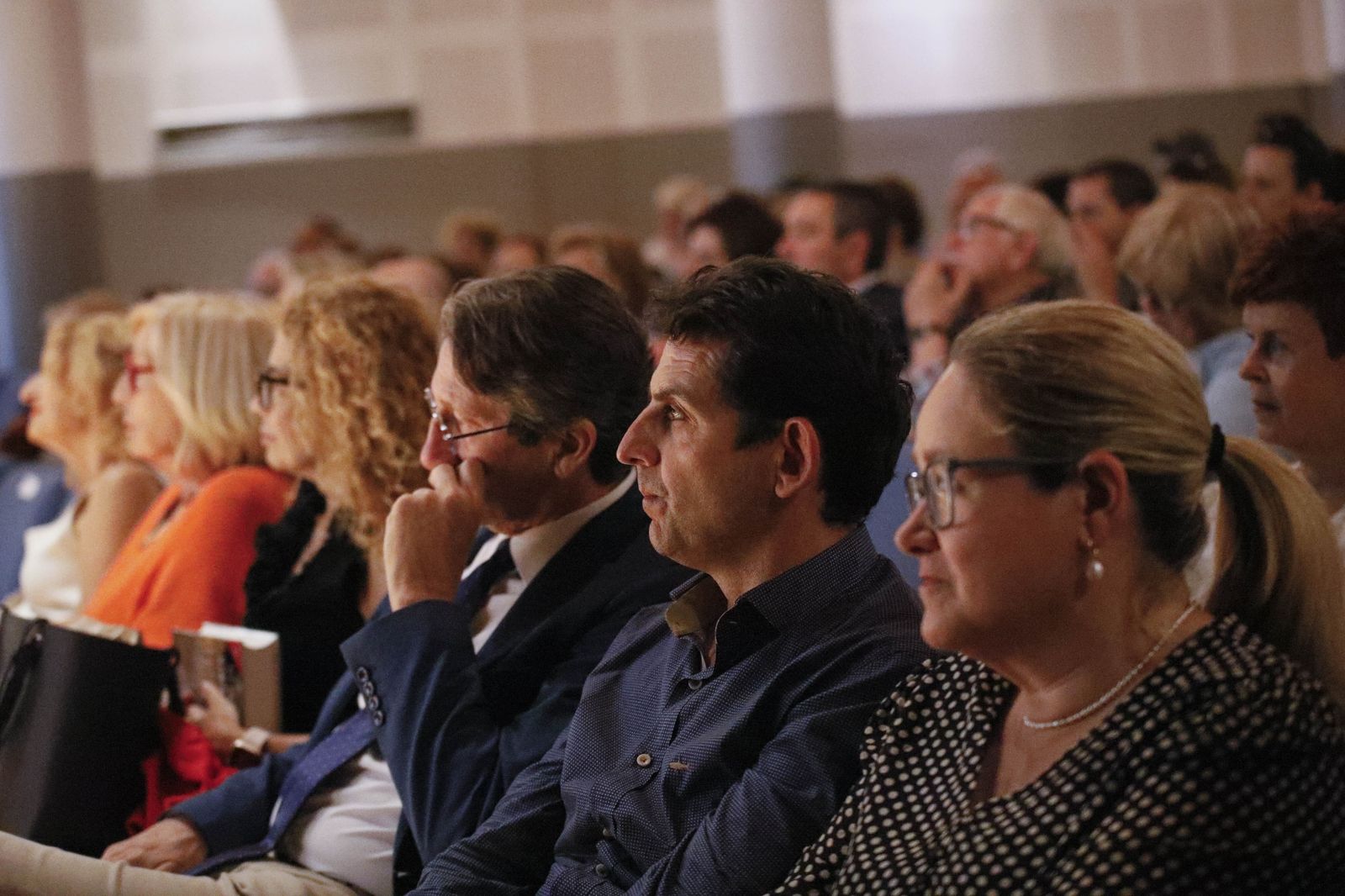 Imágenes del libro "La sombra de los sueños" de Gonzalo Giner