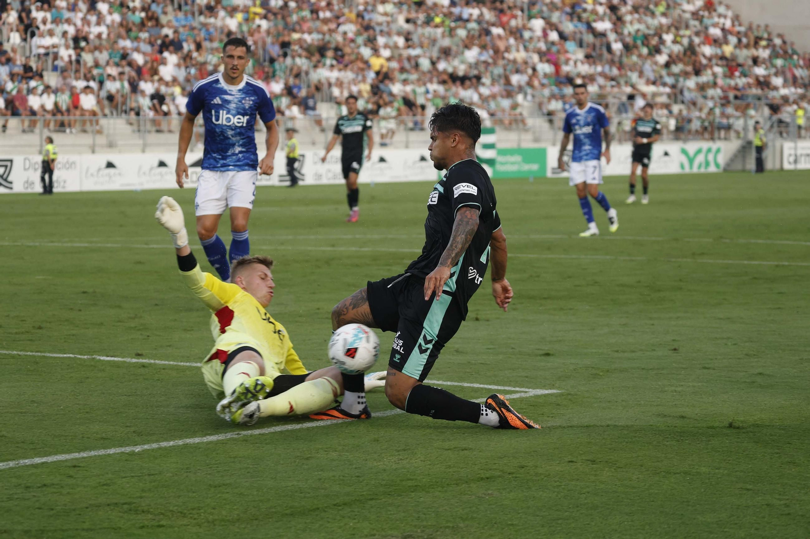 Las fotos del Betis-Como disputado en el Ciudad de La Línea (2-3)