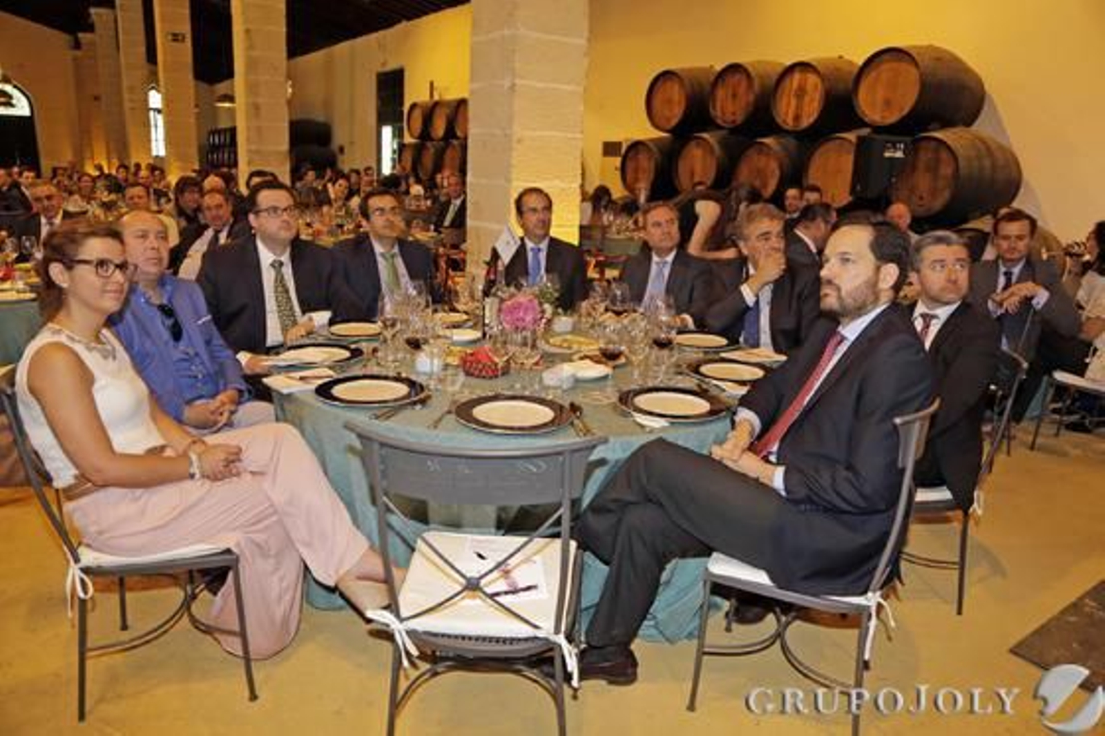 Manuel Carrillo y Antonio Amaya (del Hospital Jerez Puerta del Sur), Jesús Rodríguez (facultad de Ciencas Sociales), Juan Salido (economista), Ignacio Fernández de Prada (Williams & Humbert) y Enrique Murillo (González Byass), junto a Benjamín Sánchez y Marisa López Mesa (de Diario de Jerez).

Foto: Miguel Angel Gonzalez