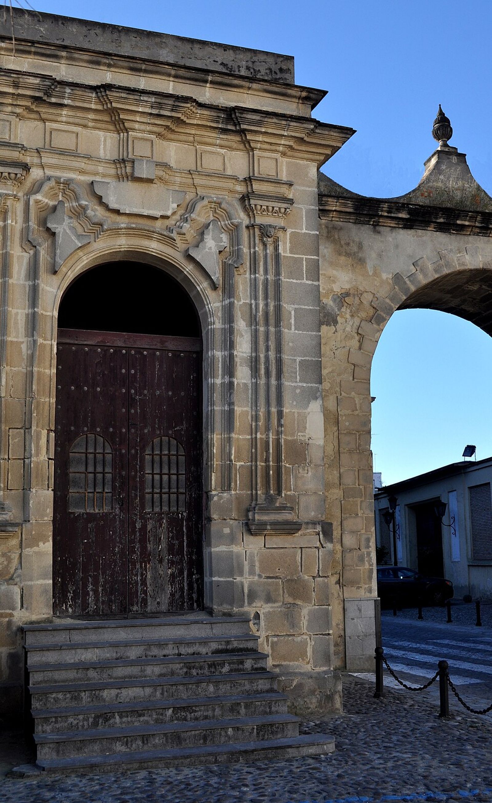 Capilla de la Antigua, en la Puerta del Arroyo (Jerez).
