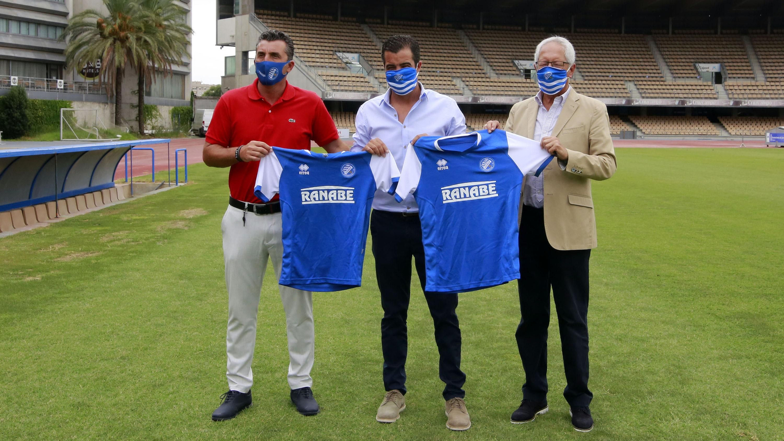 Presentación de José Pérez Herrera, nuevo entrenador del Xerez DFC