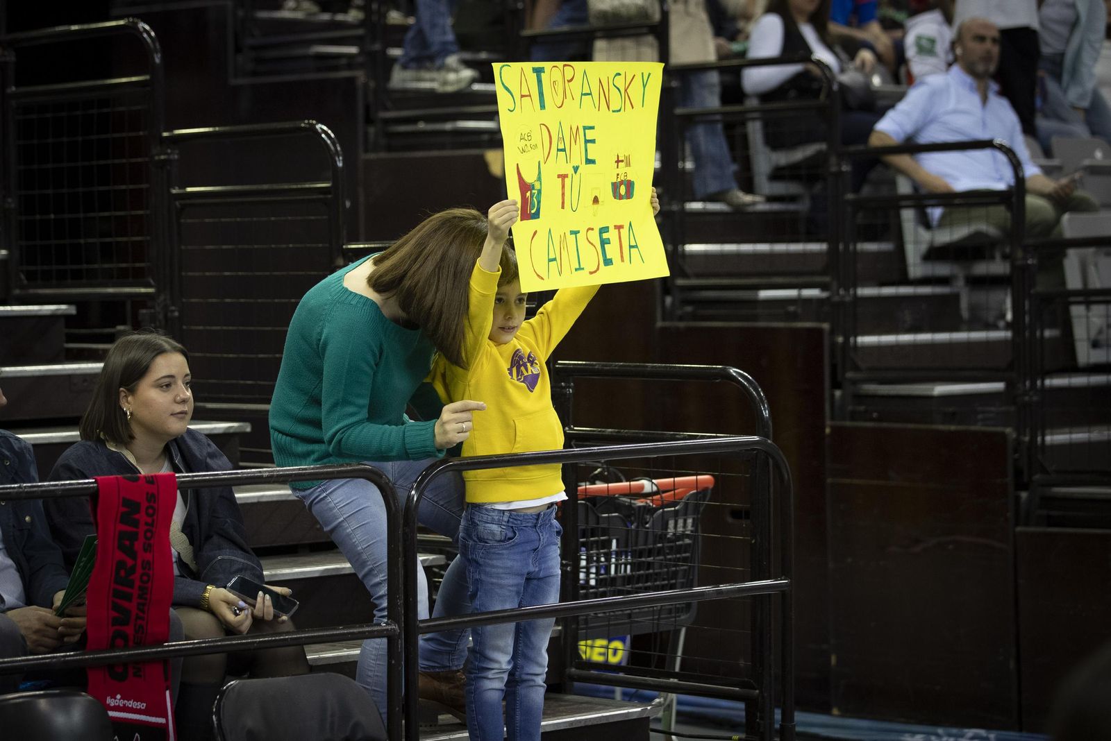 Encuéntrate en el Palacio en el Covirán Granada-Barça