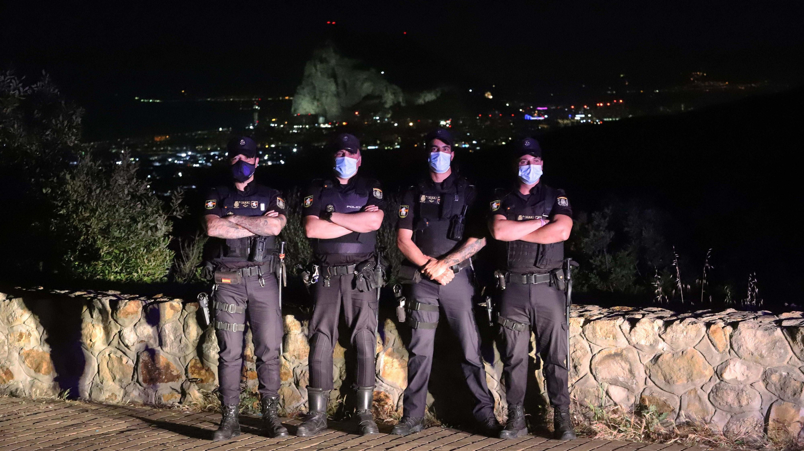 Fotos de una noche de patrulla con la Policía Nacional en La Línea