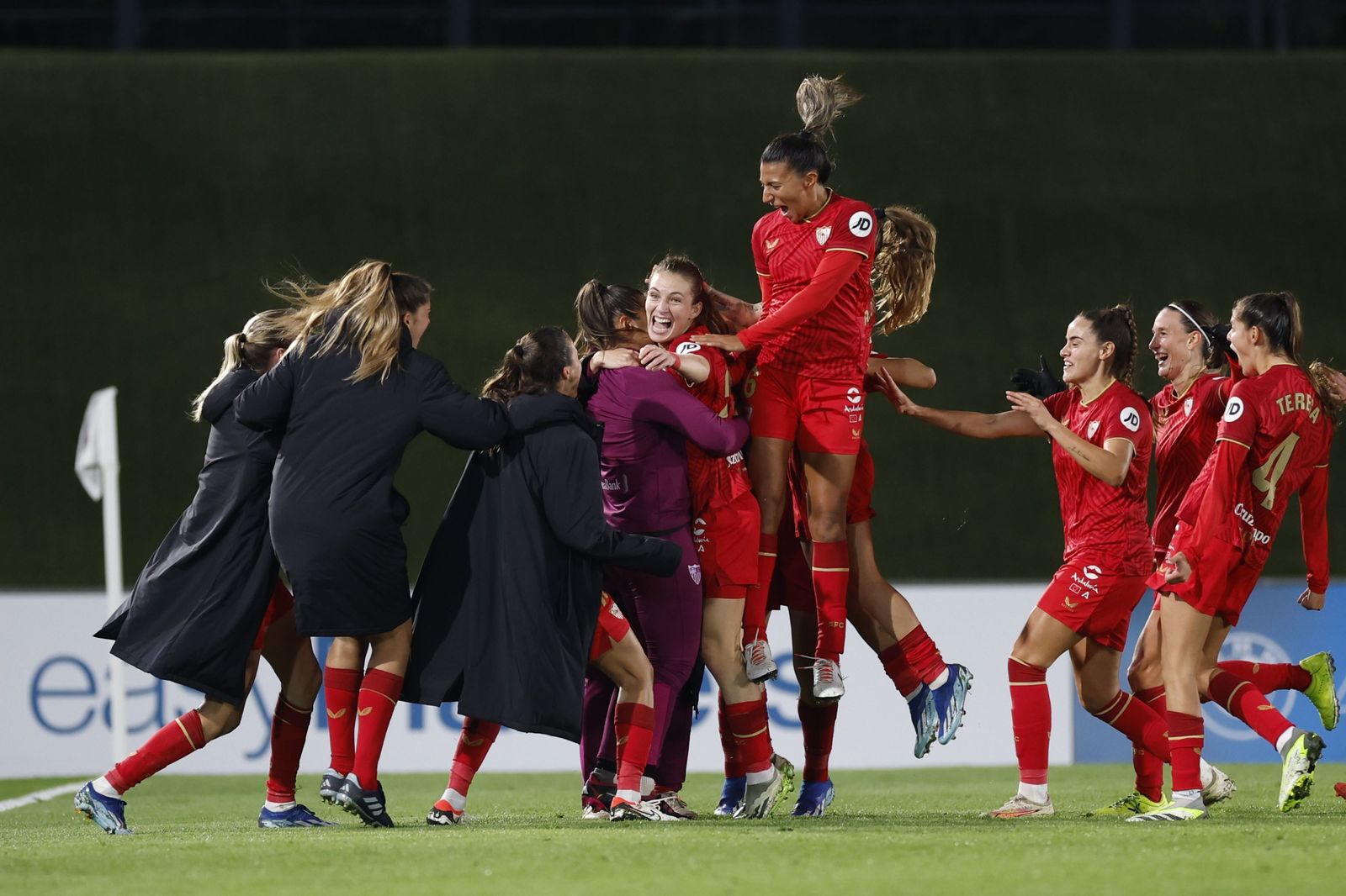 Las fotos del Real Madrid - Sevilla Femenino