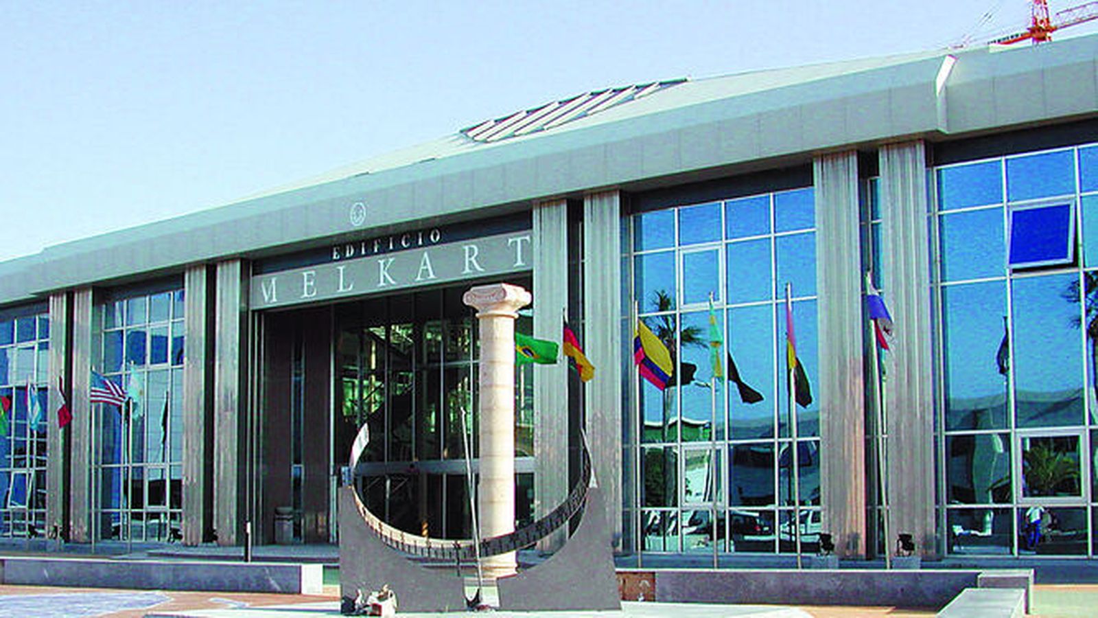 Edificio Melkart en el rescinto fiscal de la Zona Franca de Cádiz