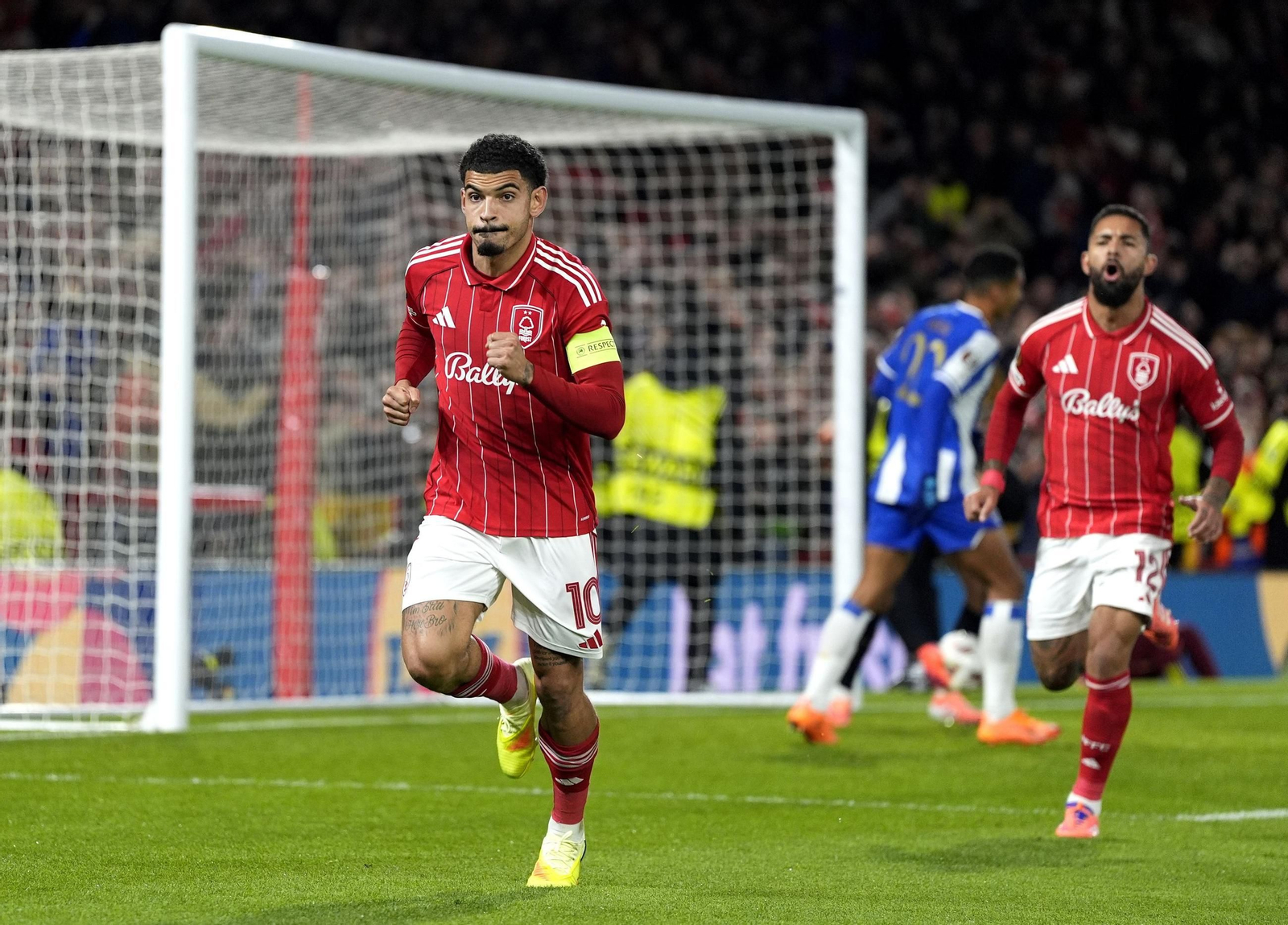 Nottingham Forest-Oporto (10).jpg