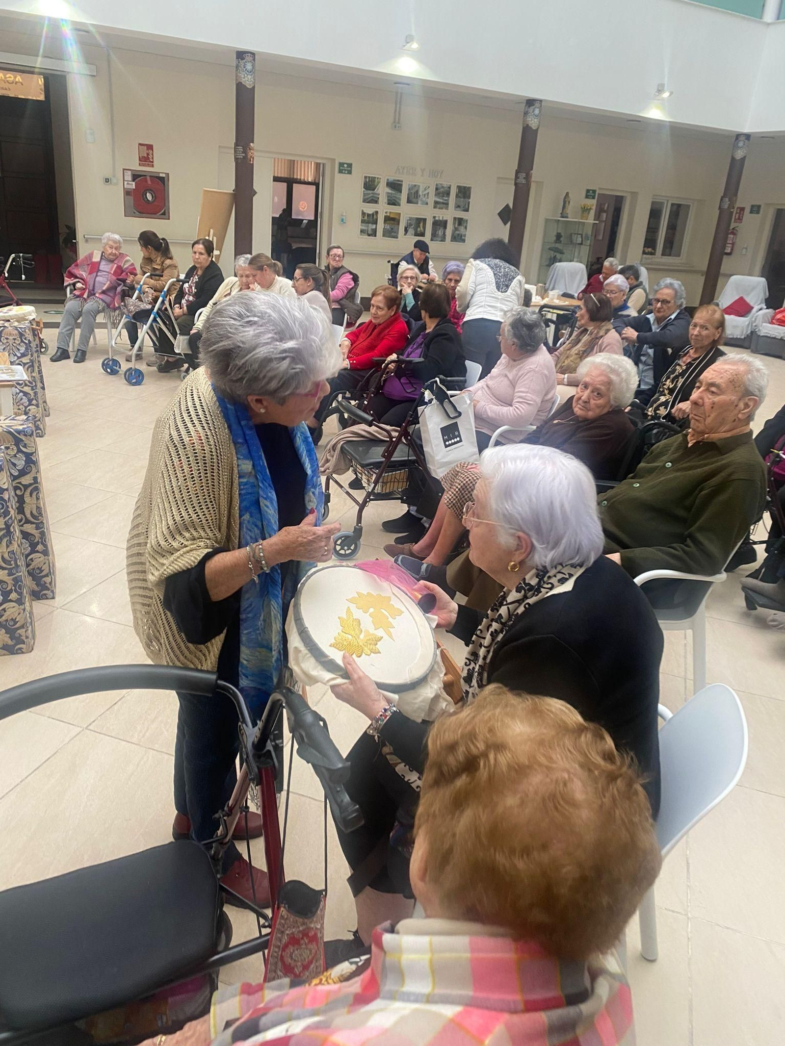 Fotos de las actividades de Cuaresma en el centro de mayores de Asansull de La Línea