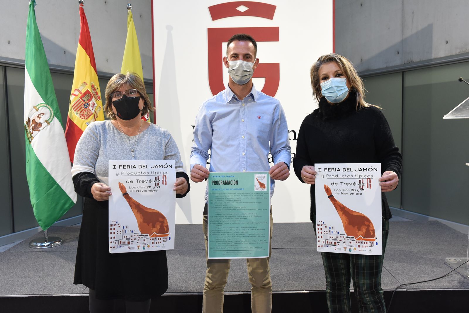 Presentación de la Feria del Jamón de Trevélez y los carteles que la promocionan
