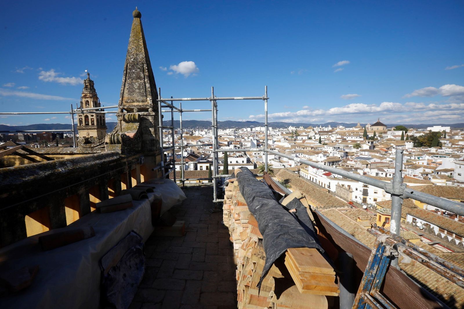 Una visita a las cubiertas y la Capilla Real de la Mezquita-Catedral de Córdoba, en imágenes